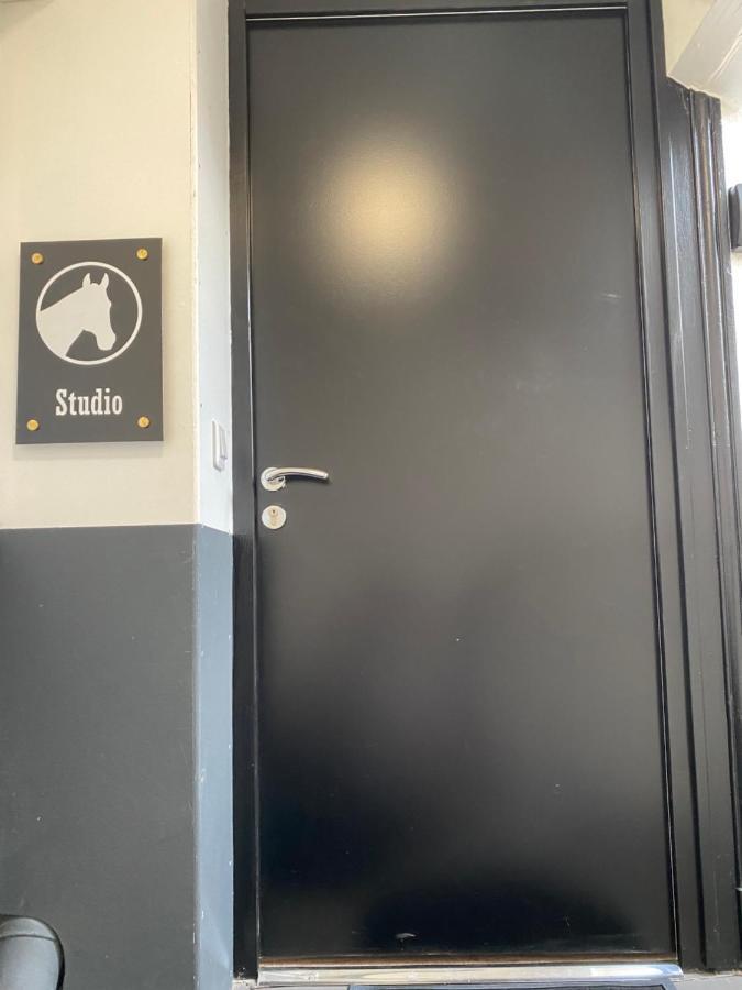 A La Tete De Cheval Apartman Épernay Kültér fotó